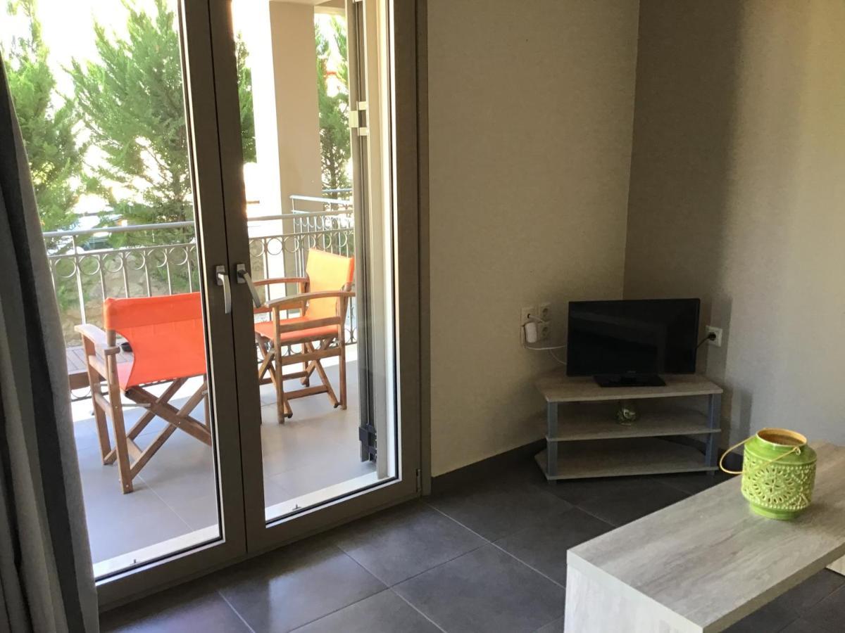 D'Angelos Apartments Karavomylos Exterior photo